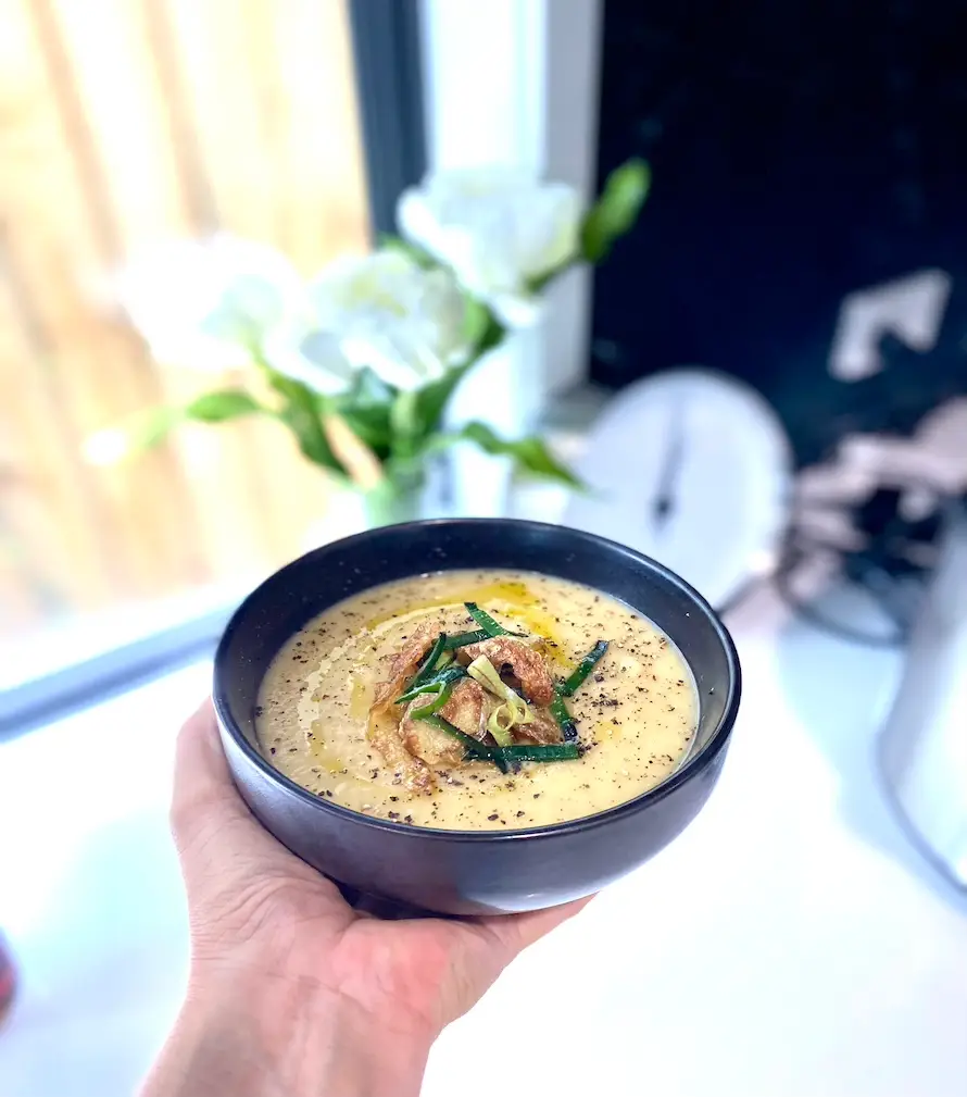 Creamy Vichyssoise Recipe: Classic French Leek and Potato Soup (Gluten-Free & Dairy-Free Options)