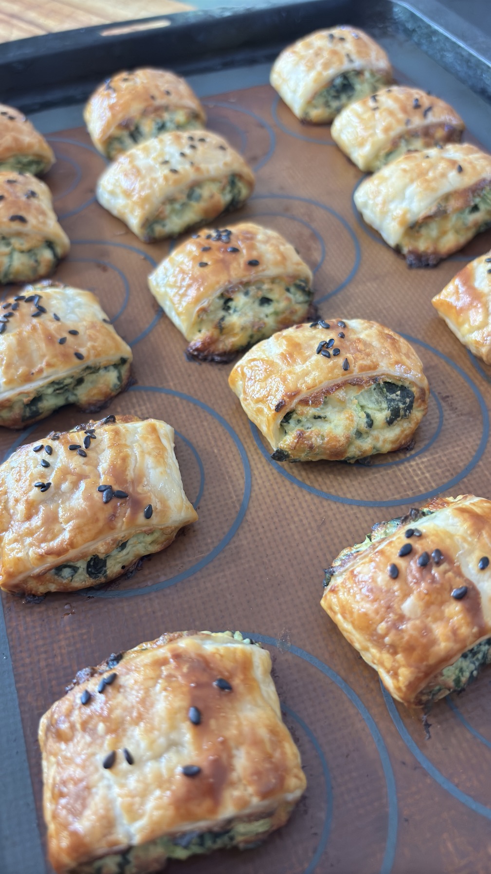 Spinach and ricotta rolls